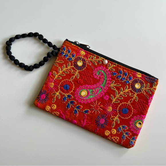 Sold| Paisley Orange Floral Embroidered Boho Wristlet Clutch Wallet Pouch - Picture 6 of 9